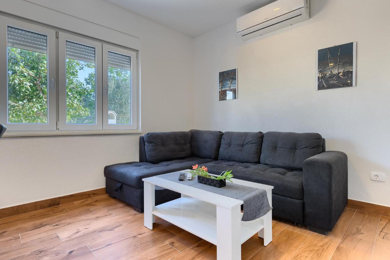 Holiday House Chill Out Loborika Pula 6 Persons Marčana Dış mekan fotoğraf